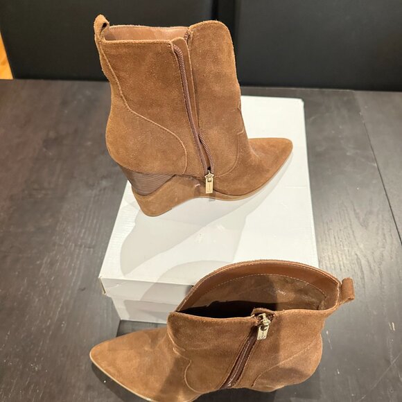 Wedge Boot - Picture 2 of 3